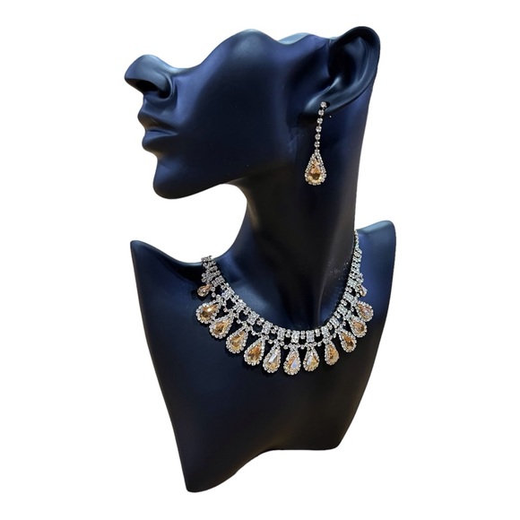 NWT Stunning Laura crystal gold jewelry 4pc Set - Picture 4 of 11